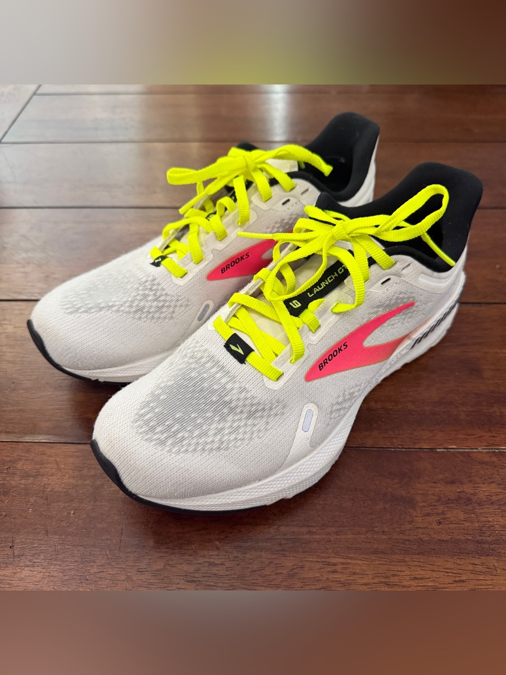 Brooks Women’s Launch GTS 9 Neon Colorway